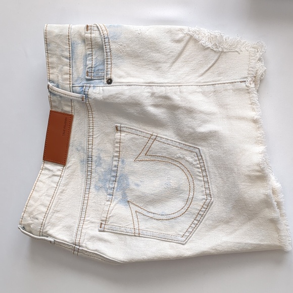 True Religion Caia Ultra High Rise Super Skinny Destroyed Raw Hem Shorts Sz 32 - Picture 15 of 16